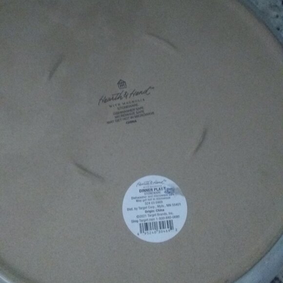 Dinnerplate - Picture 2 of 4